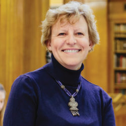 Dr Claudia Sternberg